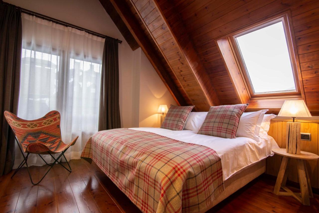Eira Ski Lodge Baqueira Beret Exterior photo